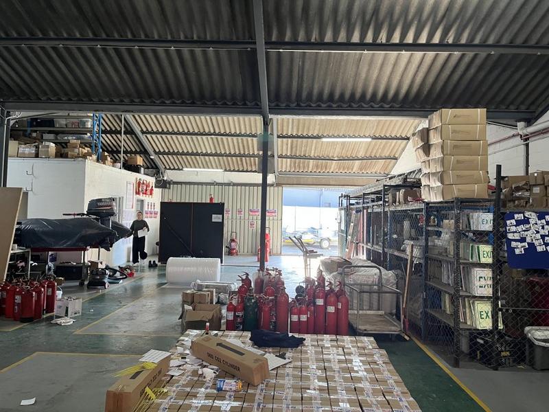 To Let Commercial Property for Rent in Montague Gardens Western Cape